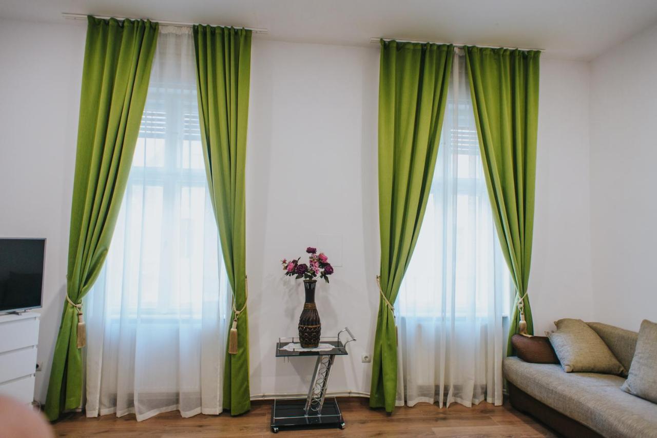 Noo'Vo Central Apartaments 오라데아 외부 사진